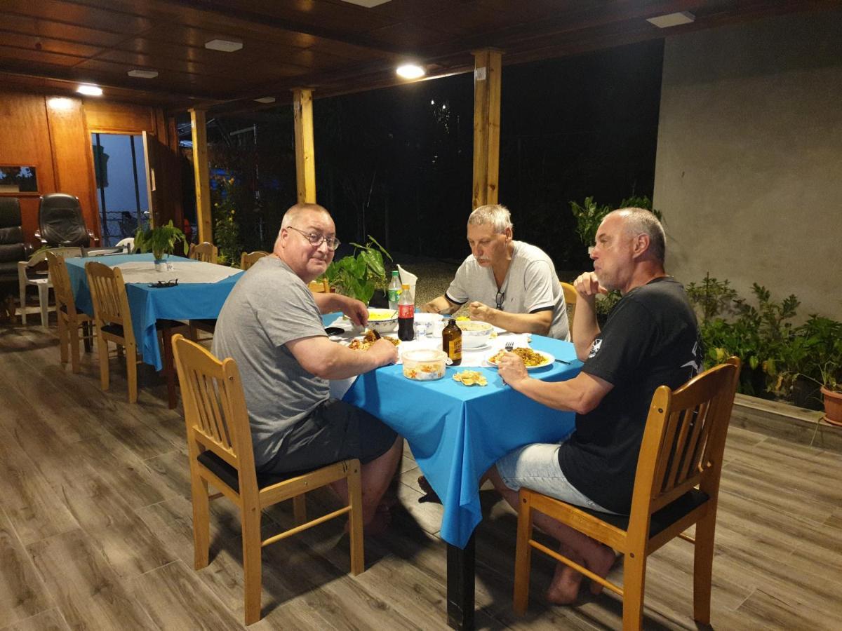 Fuvahmulah Inn Buitenkant foto